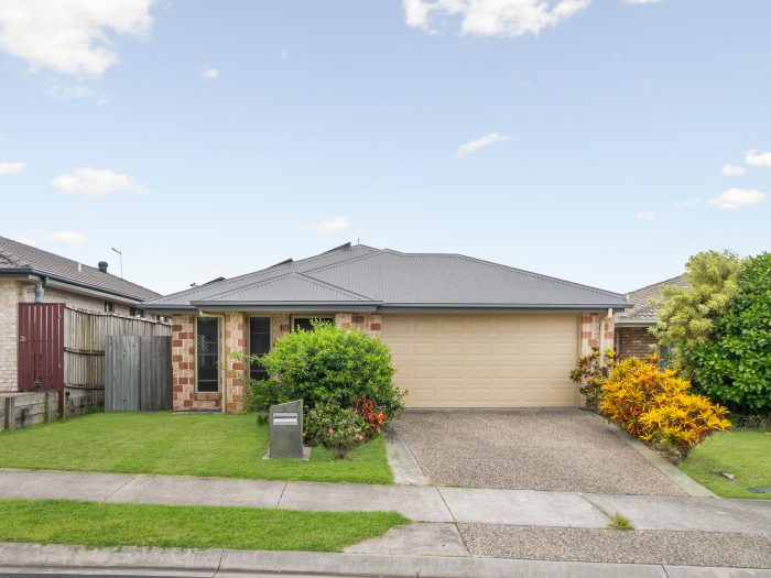 57 Surround St, Dakabin QLD 4503, Australia