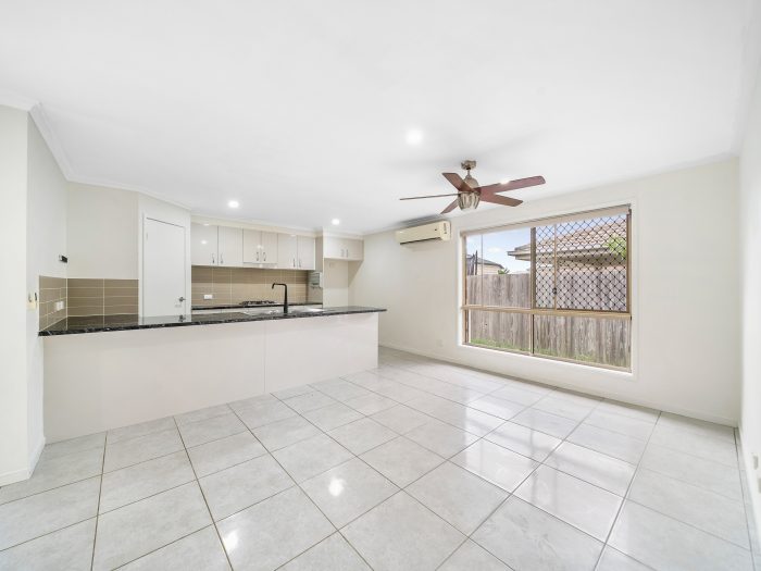 57 Surround St, Dakabin QLD 4503, Australia