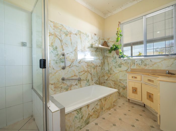 1 Tara St, Wilsonton QLD 4350, Australia