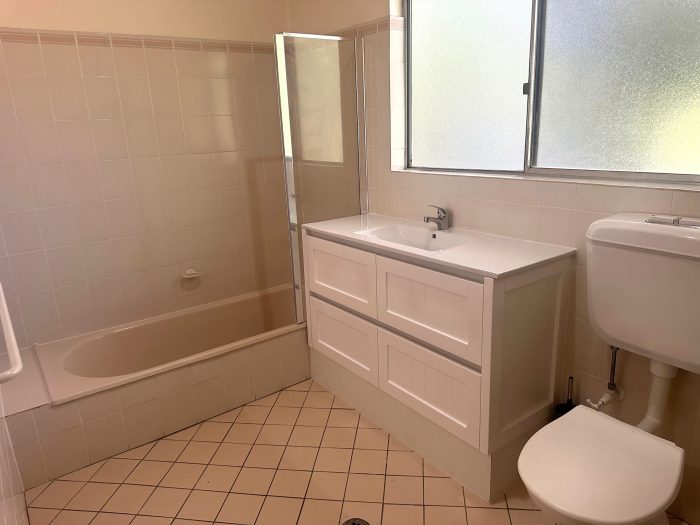 2 Tirzah St, Moree NSW 2400, Australia