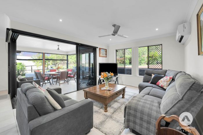 8 Trinity Pl, Gleneagle QLD 4285, Australia