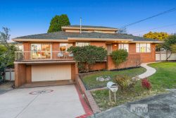 6 Valley View Ct, Glen Waverley VIC 3150, Australia