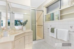 6 Valley View Ct, Glen Waverley VIC 3150, Australia