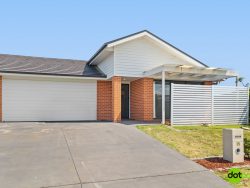 15 Violet Rd, Hamlyn Terrace NSW 2259, Australia