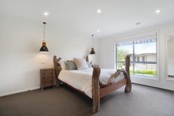 14 Wade St, Hamilton VIC 3300, Australia