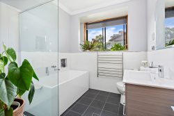10 Werri St, Werri Beach NSW 2534, Australia