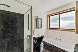 1 Willowbend Rd, Kingston TAS 7050, Australia