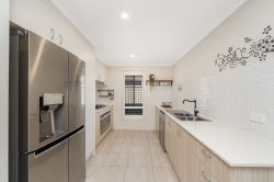 15 Wilton Grove, Woongarrah NSW 2259, Australia