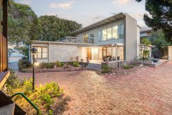 4-6 Winterley Rd, Point Lonsdale VIC 3225, Australia