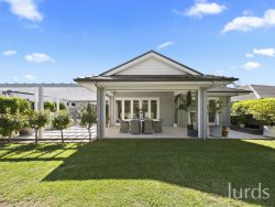 12 Peppertree Dr, Pokolbin NSW 2320, Australia