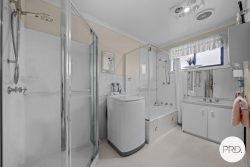 Unit 2/69 Allumba St, Howrah TAS 7018, Australia