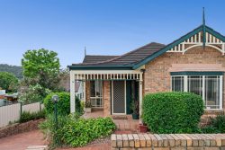 Unit 3/10 Alukea Ave, Point Clare NSW 2250, Australia