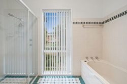 Unit 3/10 Alukea Ave, Point Clare NSW 2250, Australia