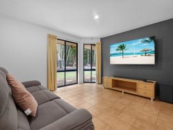 22 Flora Ct, Dundowran Beach QLD 4655, Australia