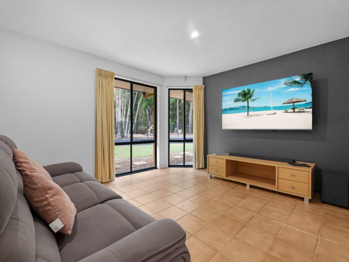 22 Flora Ct, Dundowran Beach QLD 4655, Australia