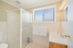 11 Broughton Way, Lakelands NSW 2282, Australia