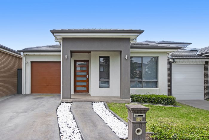10 Carcoola Wy, Jordan Springs NSW 2747, Australia