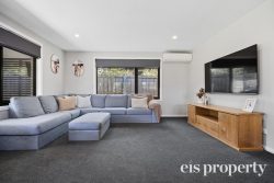 5 Challis Cres, Deep Bay TAS 7112, Australia