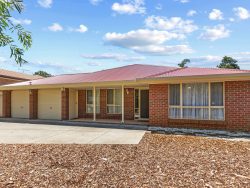 4 Chynoweth Ave, Hackham SA 5163, Australia