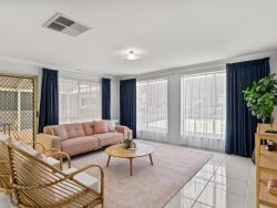 4 Chynoweth Ave, Hackham SA 5163, Australia