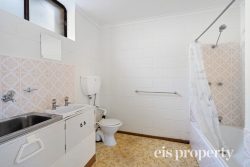 40 Corby Ave, West Hobart TAS 7000, Australia
