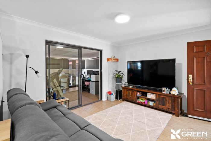 Unit 4/17 Creery St, Dudley Park WA 6210, Australia