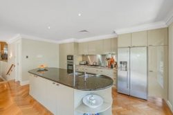 33 Curry St, Merewether NSW 2291, Australia