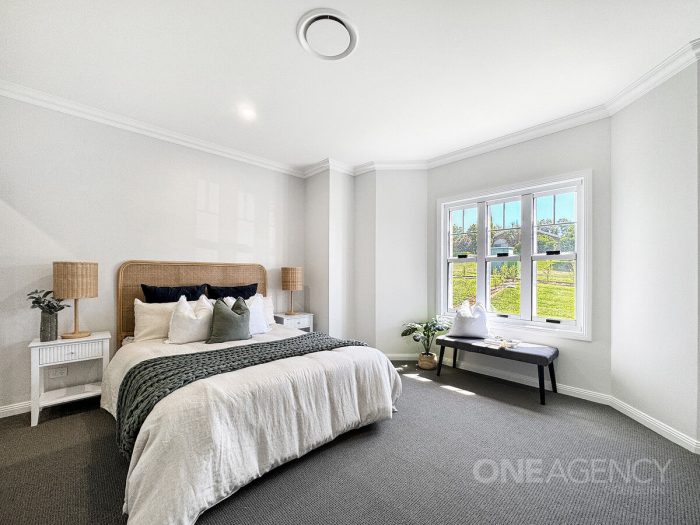 4 Crestwood Dr, Goulburn NSW 2580, Australia