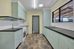 5 Crispin Dr, Mount Pleasant QLD 4740, Australia