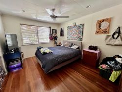 60 Parr St Biggera Waters QLD 4216 Australia