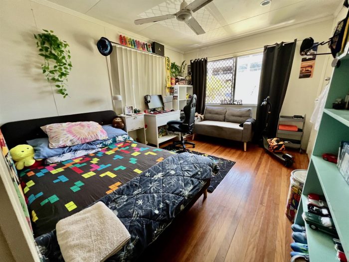 60 Parr St Biggera Waters QLD 4216 Australia