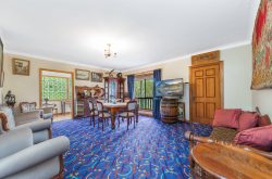 18 Golding Grove, Wyong NSW 2259, Australia