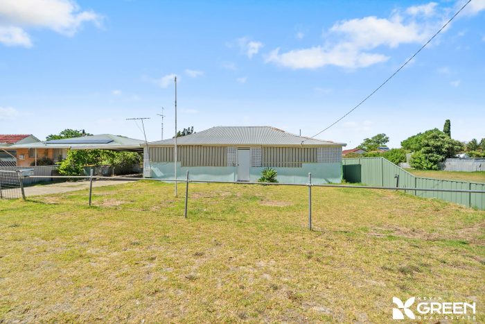 17 Hackett St Mandurah WA 6210, Australia