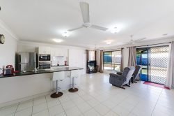 29 Hawkins St, Bucasia QLD 4750, Australia