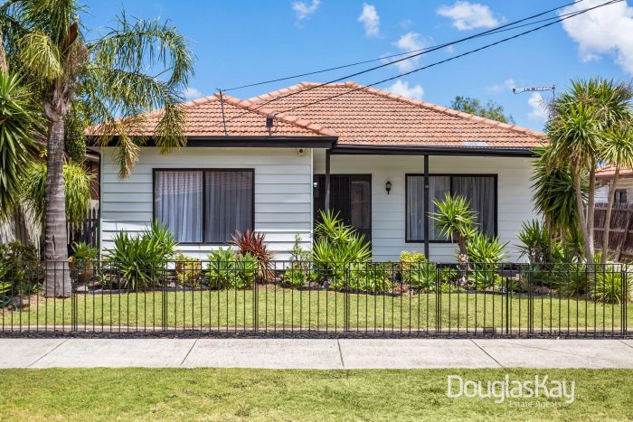 19 Helene St, Ardeer VIC 3022, Australia