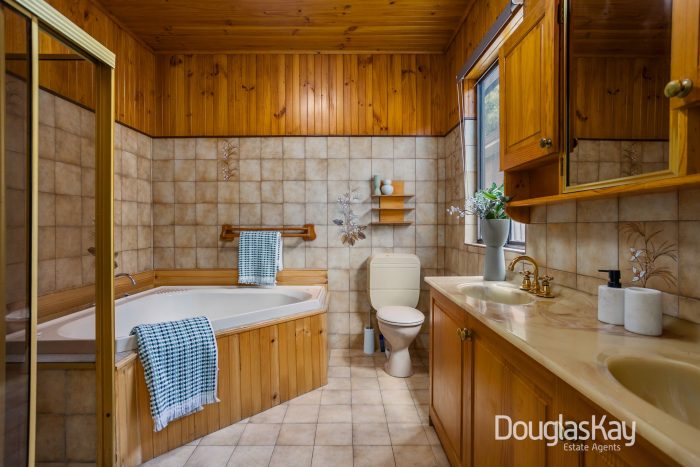 19 Helene St, Ardeer VIC 3022, Australia
