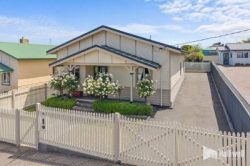 16 Henry St, Devonport TAS 7310, Australia