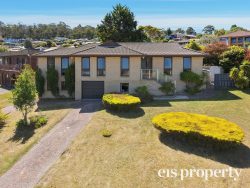 20 Hillside Dr, Blackmans Bay TAS 7052, Australia