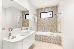 116 Holmes St, Maroubra NSW 2035, Australia