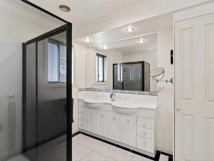 12 Rosemary Ct, Warrnambool VIC 3280, Australia