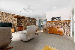 32 Honiton St, Torquay QLD 4655, Australia