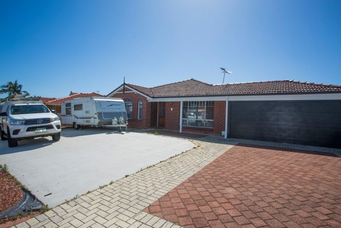 7 Benia Rise, Alexander Heights WA 6064, Australia