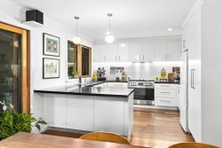 12 Deavey Ct, Altona VIC 3018, Australia