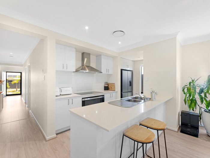13 Milkman Wy, Kawungan QLD 4655, Australia