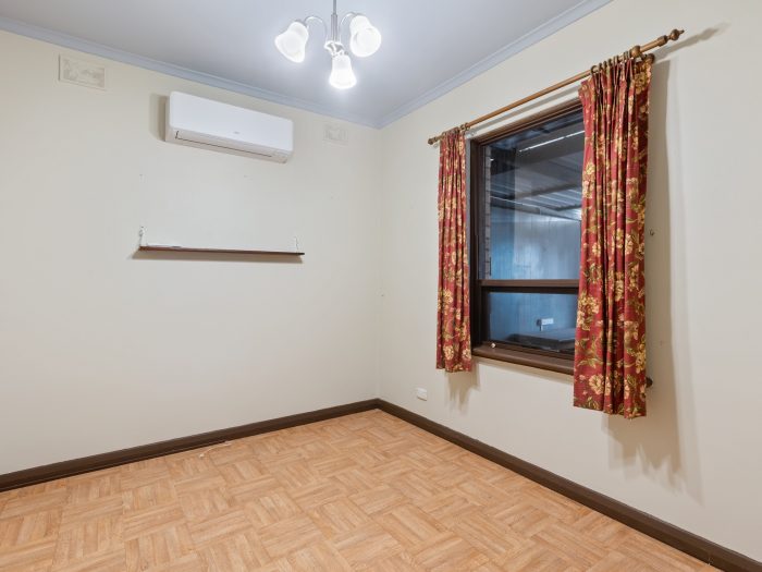 12 Jennifer Dr, Morphett Vale SA 5162, Australia