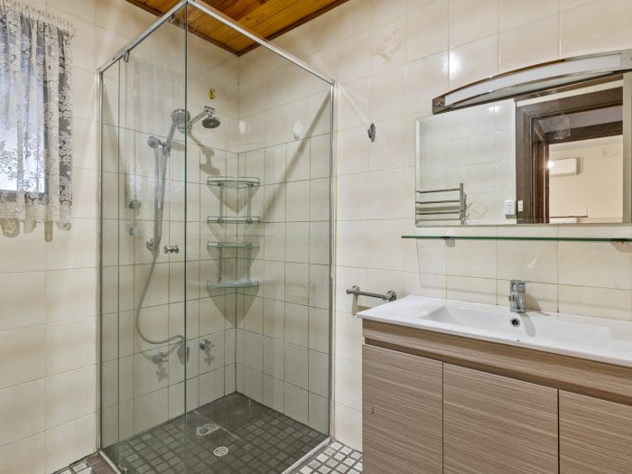 12 Jennifer Dr, Morphett Vale SA 5162, Australia