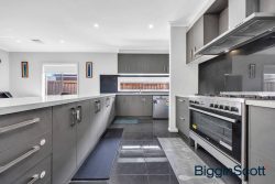 31 Jessen Way, Wyndham Vale VIC 3024, Australia