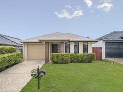 16 Kingdom Cct, North Lakes QLD 4509, Australia