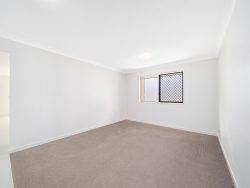 16 Kingdom Cct, North Lakes QLD 4509, Australia