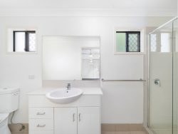 16 Kingdom Cct, North Lakes QLD 4509, Australia